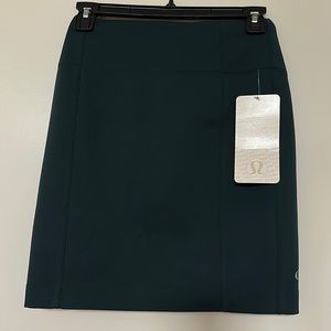 Lululemon pull on pencil skirt